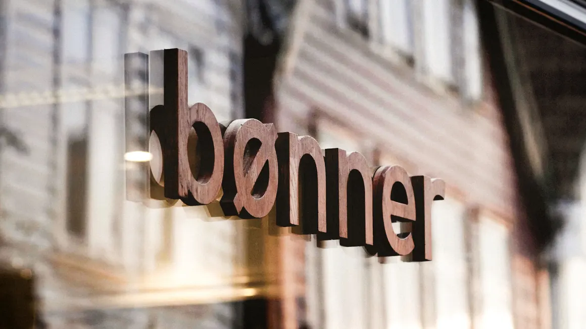 WEB BONNER P12