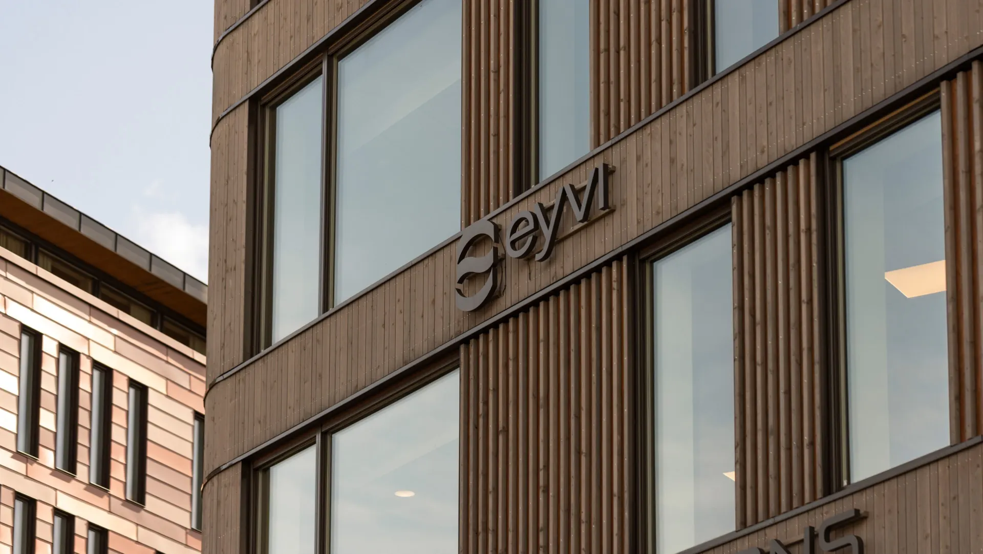 Eyvi 12